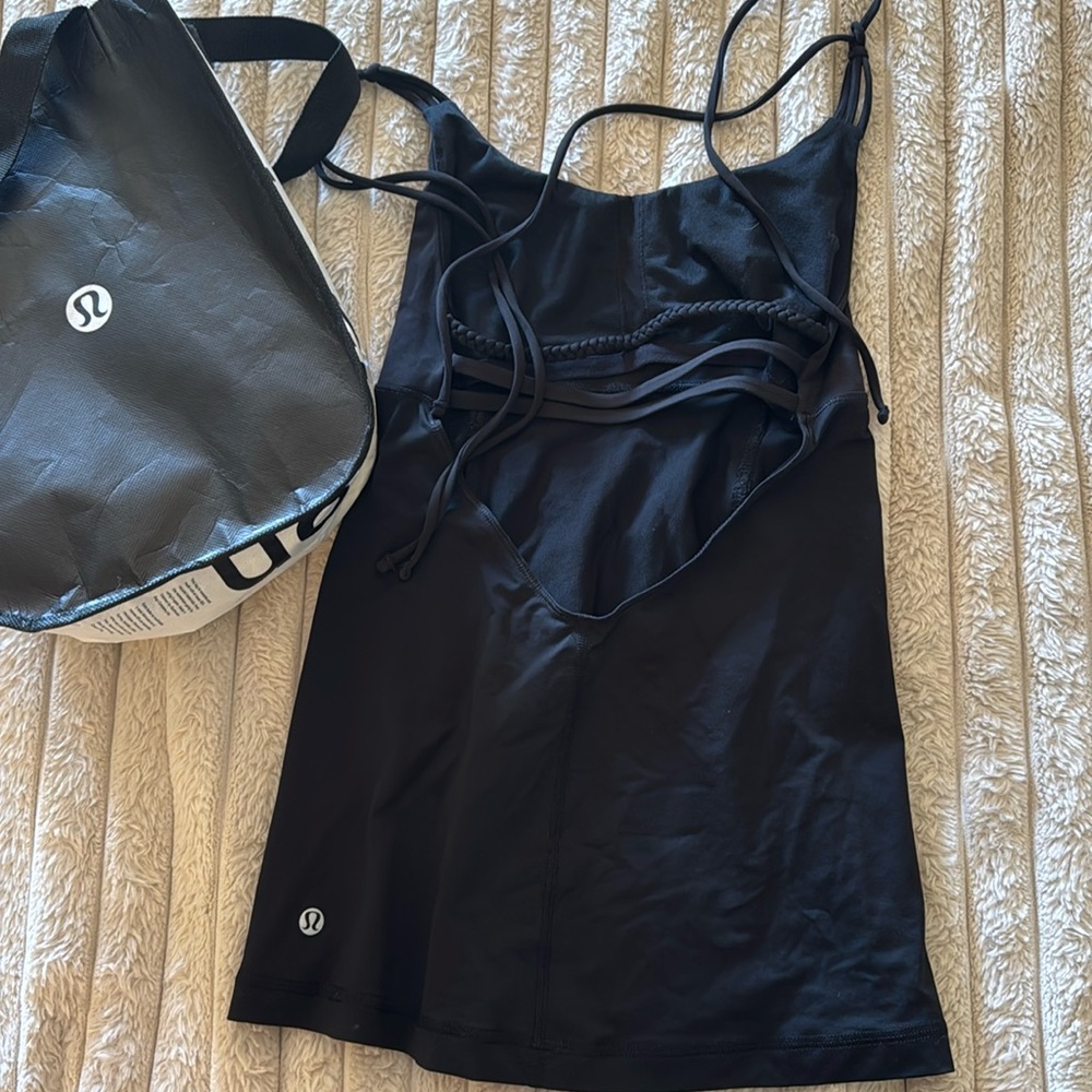 Lululemon workout top